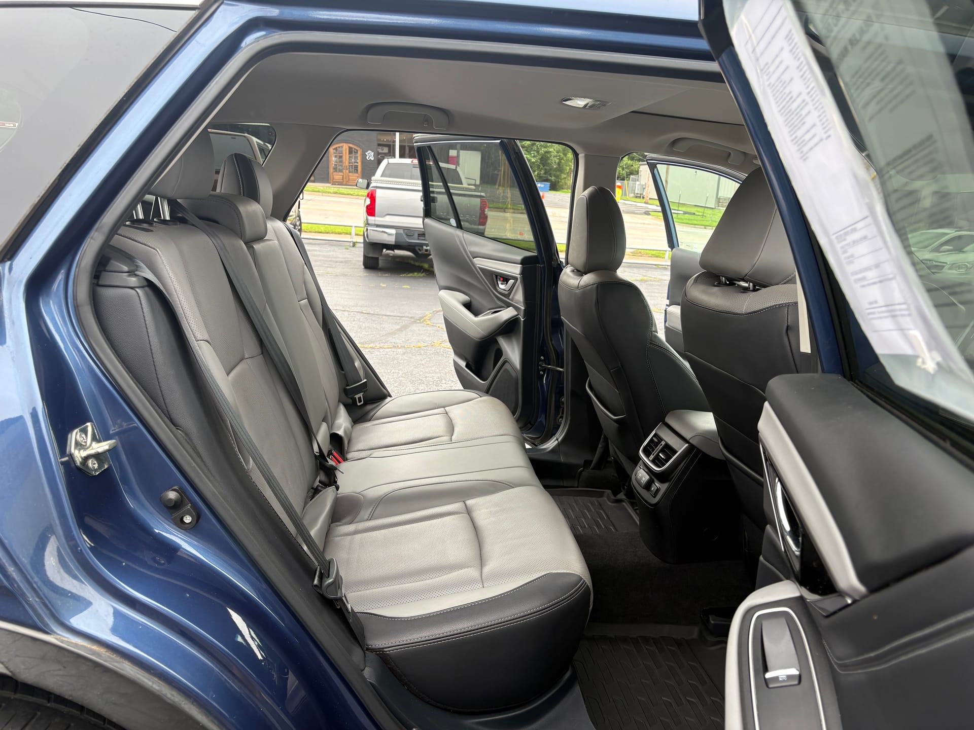 2020 SUBARU OUTBACK - Gallery Image