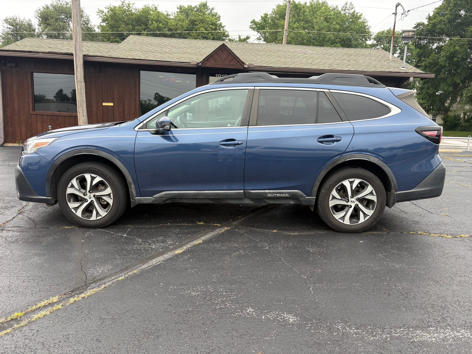 2020 SUBARU OUTBACK - Gallery Image