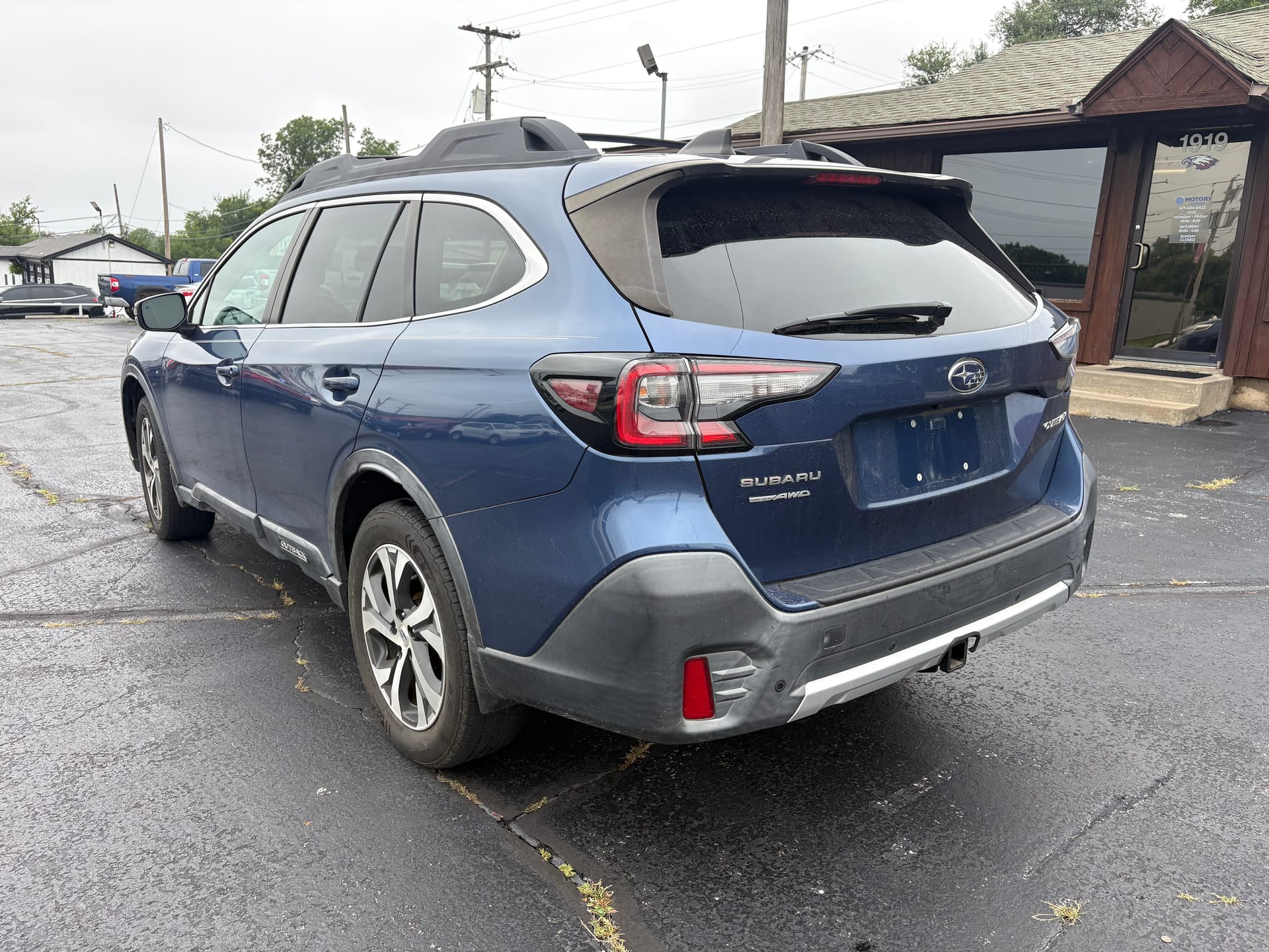 2020 SUBARU OUTBACK - Gallery Image