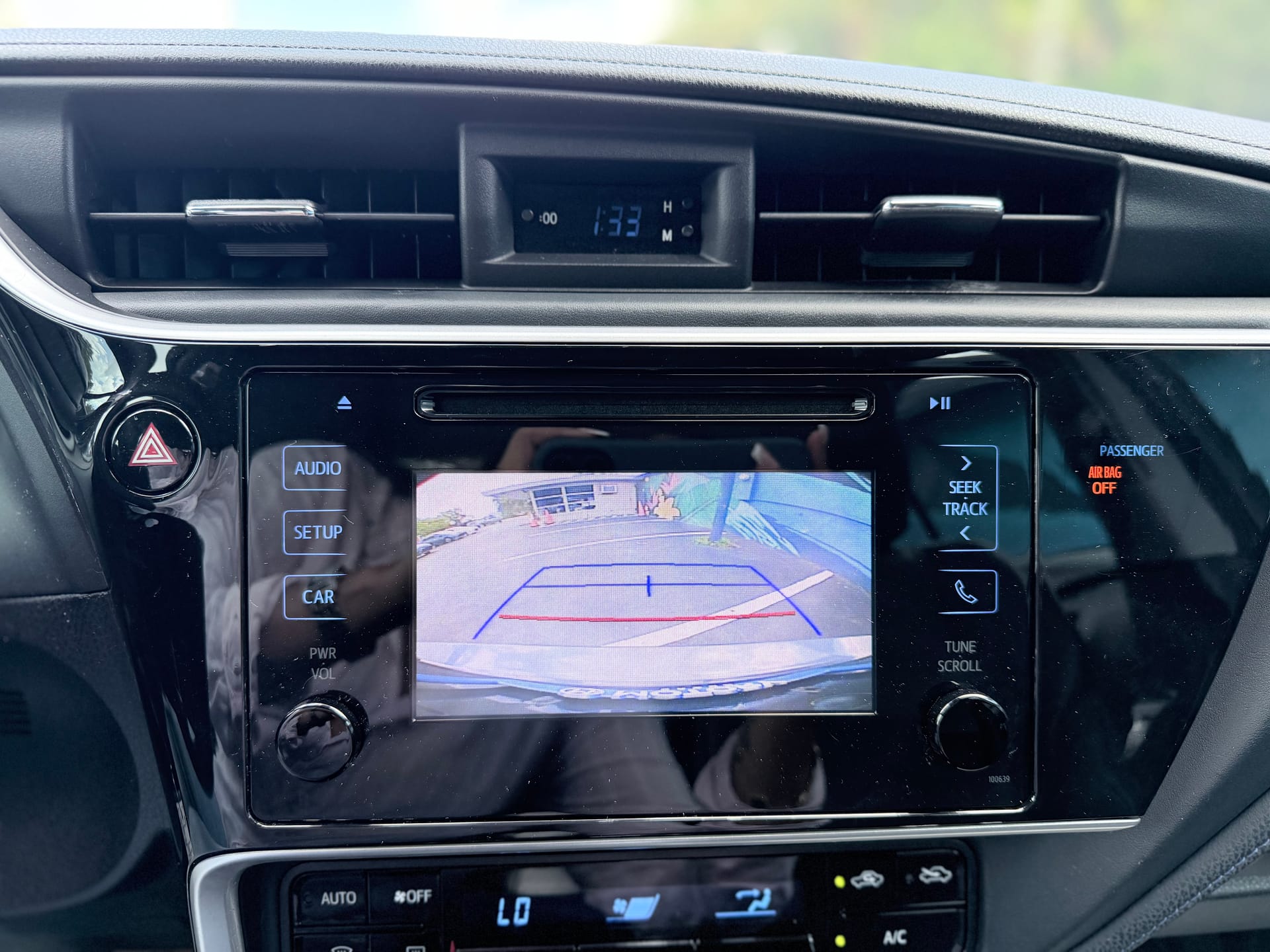 2019 TOYOTA COROLLA - Gallery Image