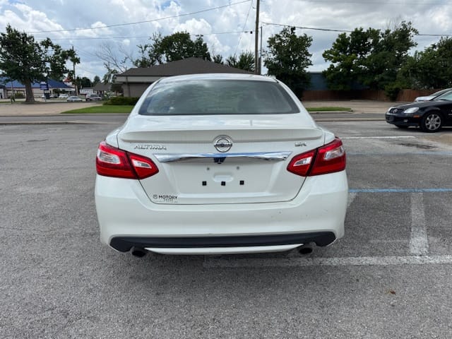 2016 NISSAN ALTIMA - Gallery Image