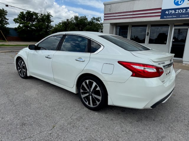 2016 NISSAN ALTIMA - Gallery Image