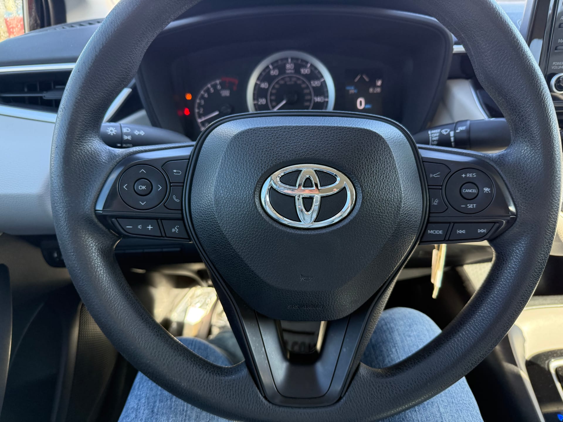 2022 TOYOTA COROLLA LE - Gallery Image
