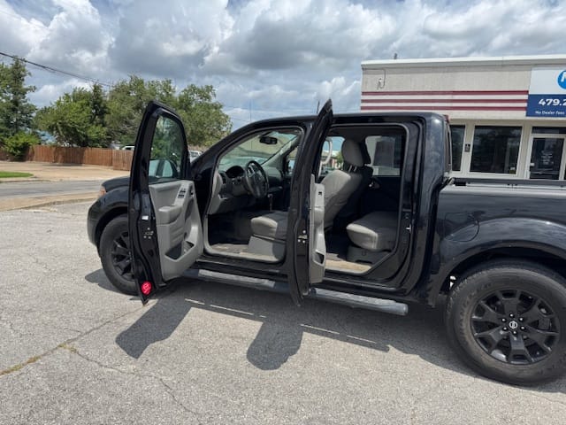 2018 NISSAN FRONTIER - Gallery Image