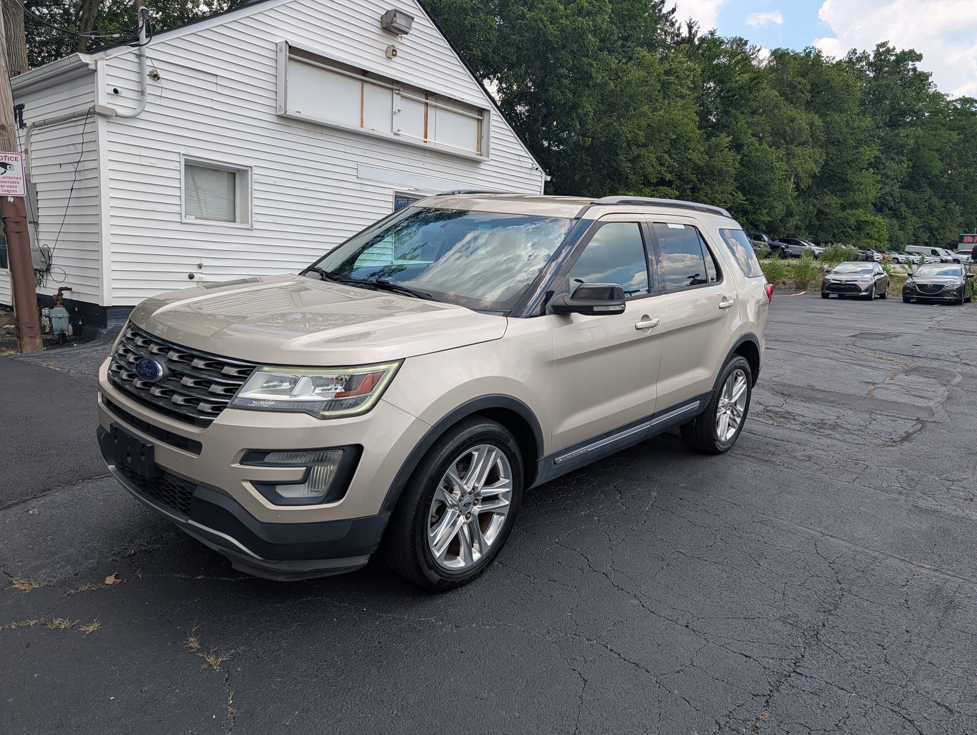 2017 FORD EXPLORER - Gallery Image