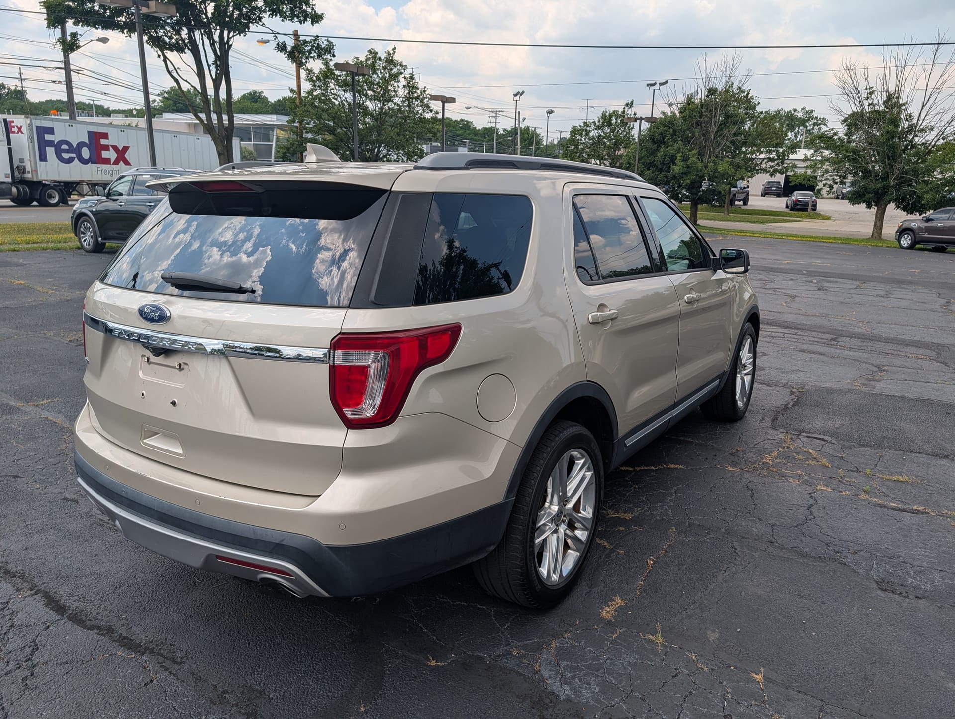 2017 FORD EXPLORER - Gallery Image