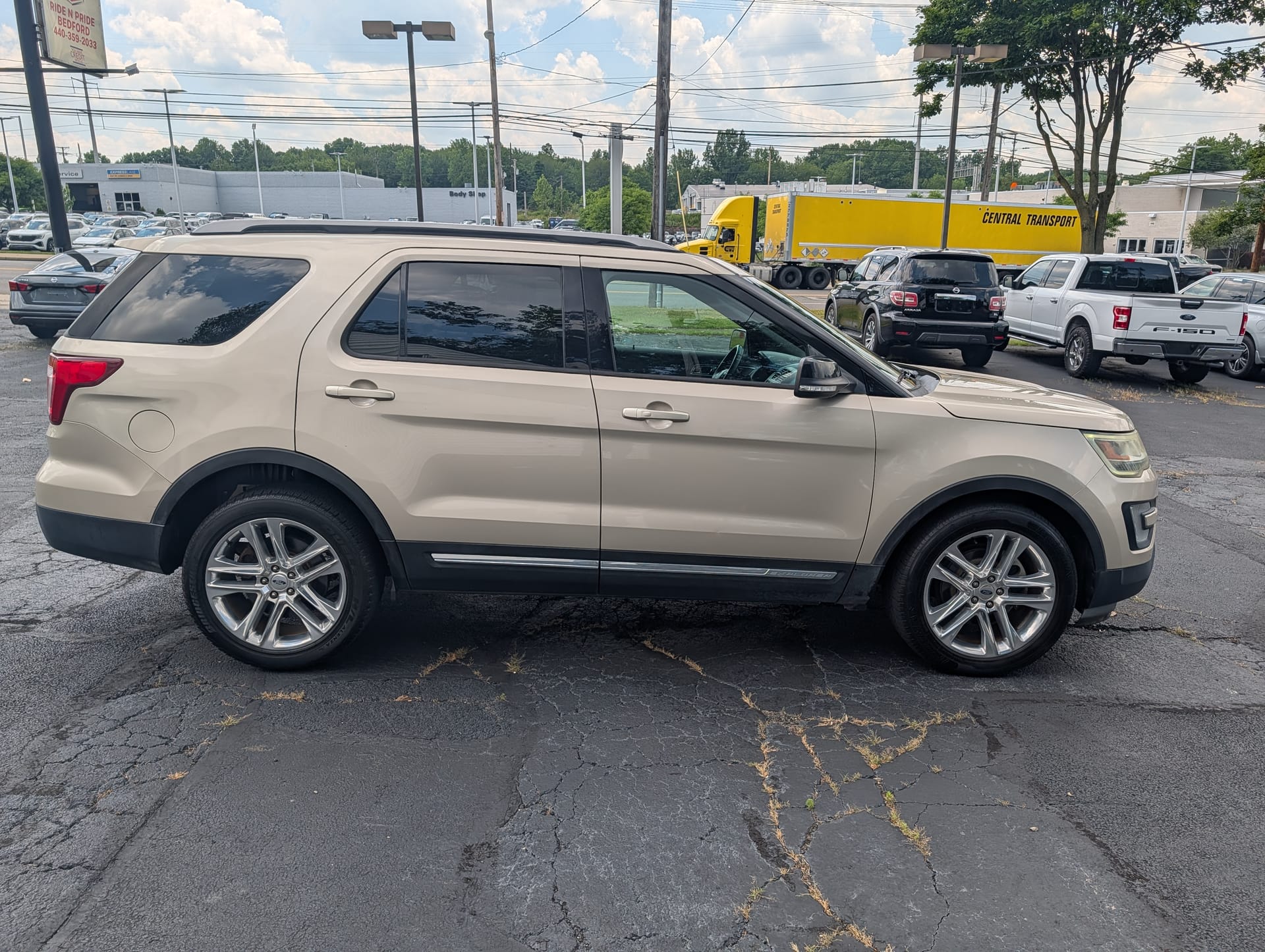 2017 FORD EXPLORER - Gallery Image