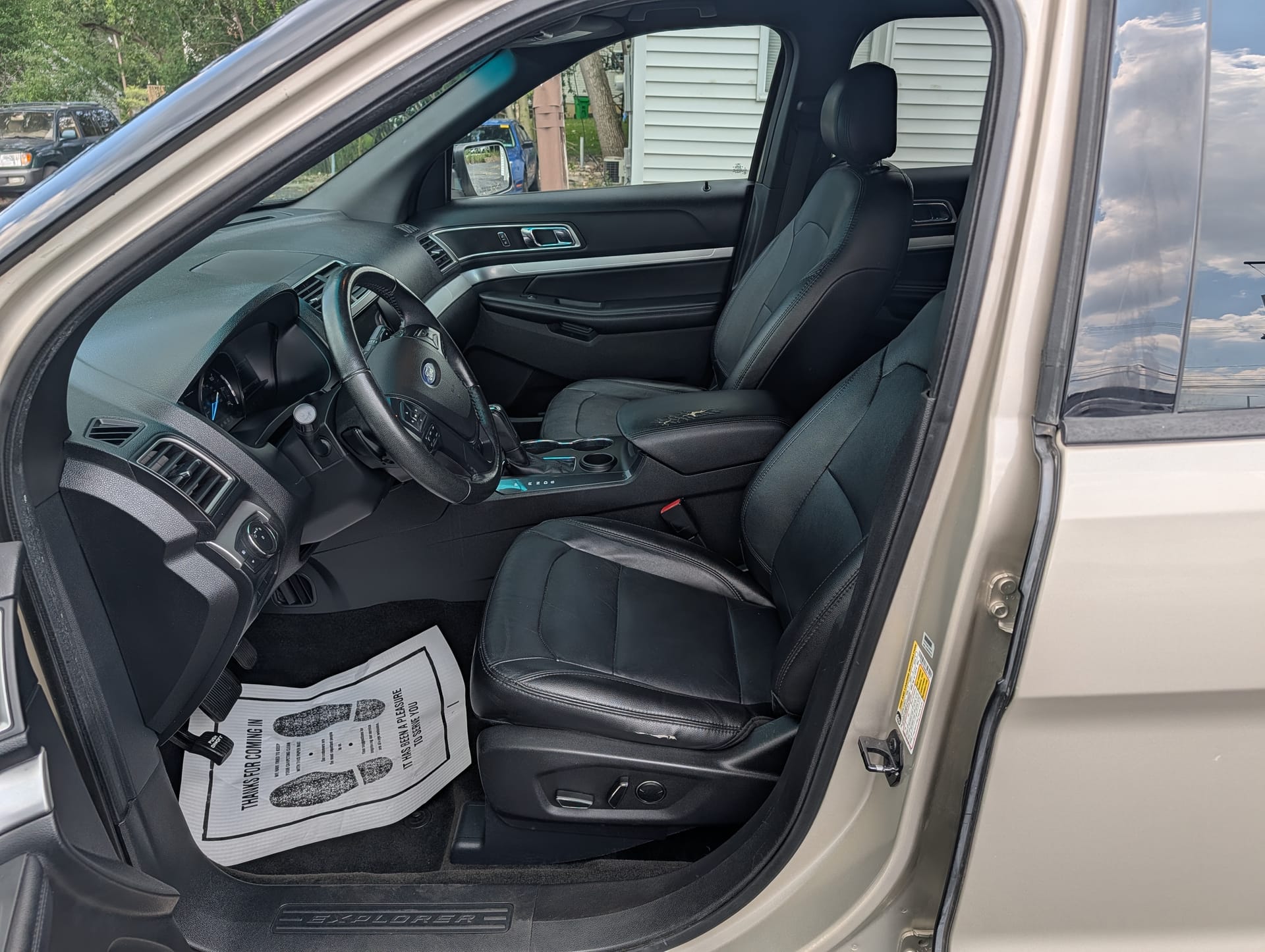 2017 FORD EXPLORER - Gallery Image