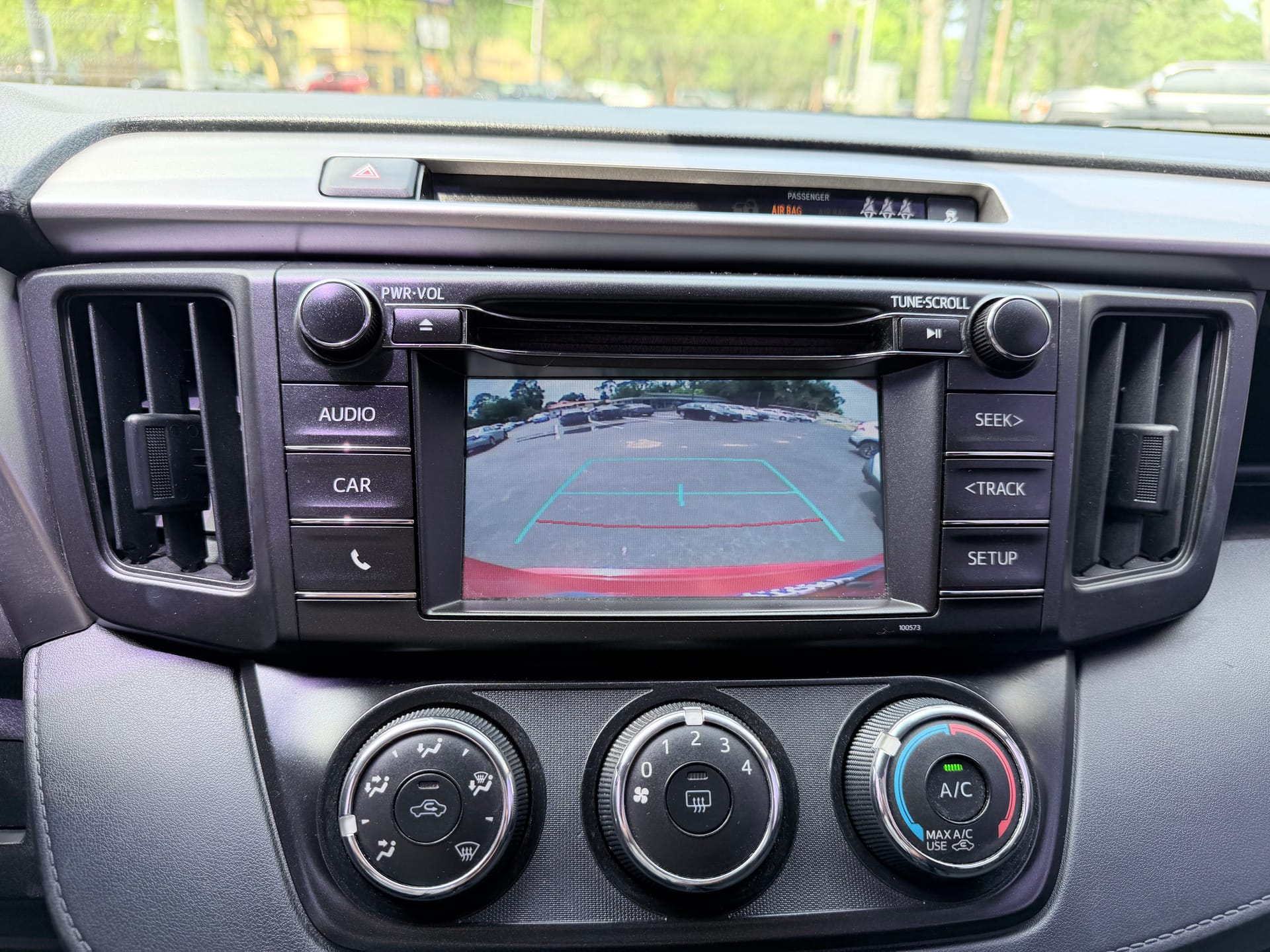 2017 TOYOTA RAV4 - Gallery Image
