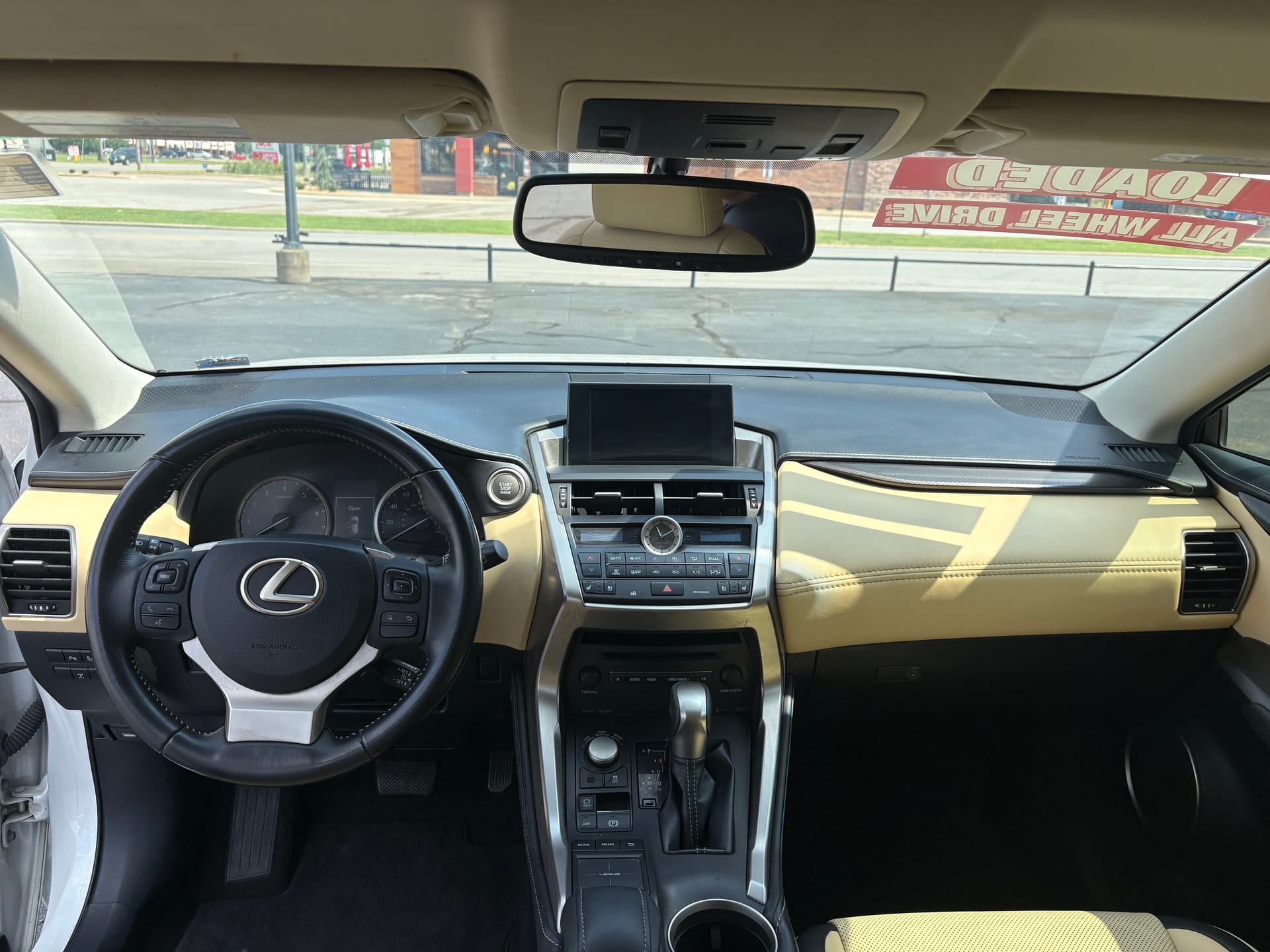 2016 LEXUS NX 200T - Gallery Image