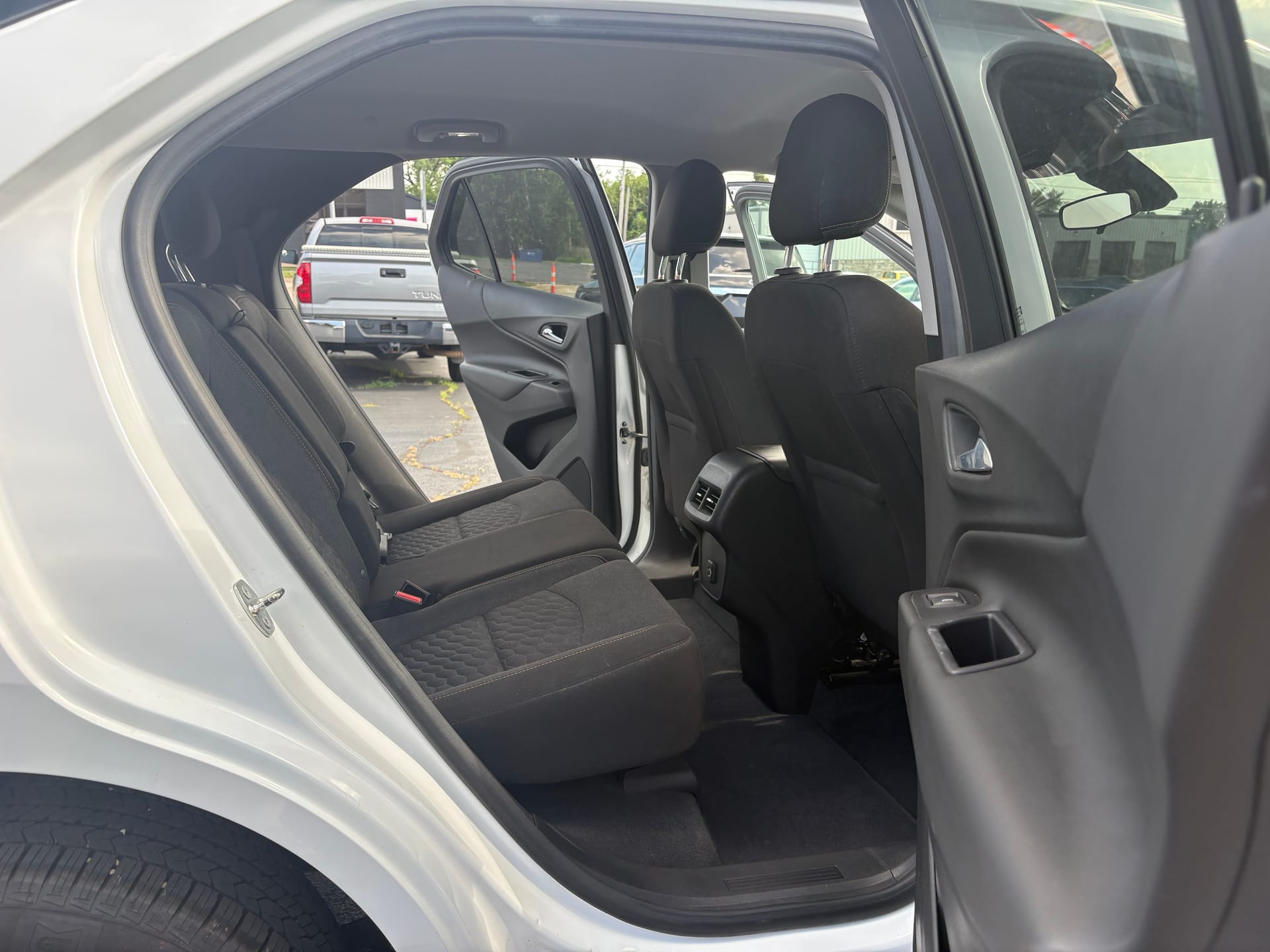 2019 CHEVROLET EQUINOX - Gallery Image