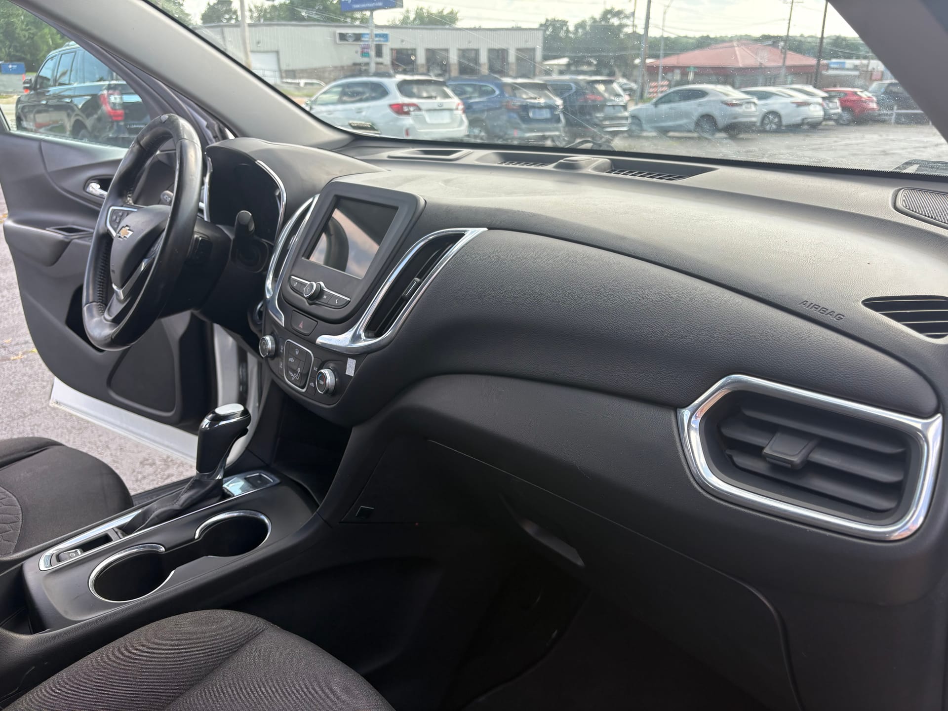 2019 CHEVROLET EQUINOX - Gallery Image