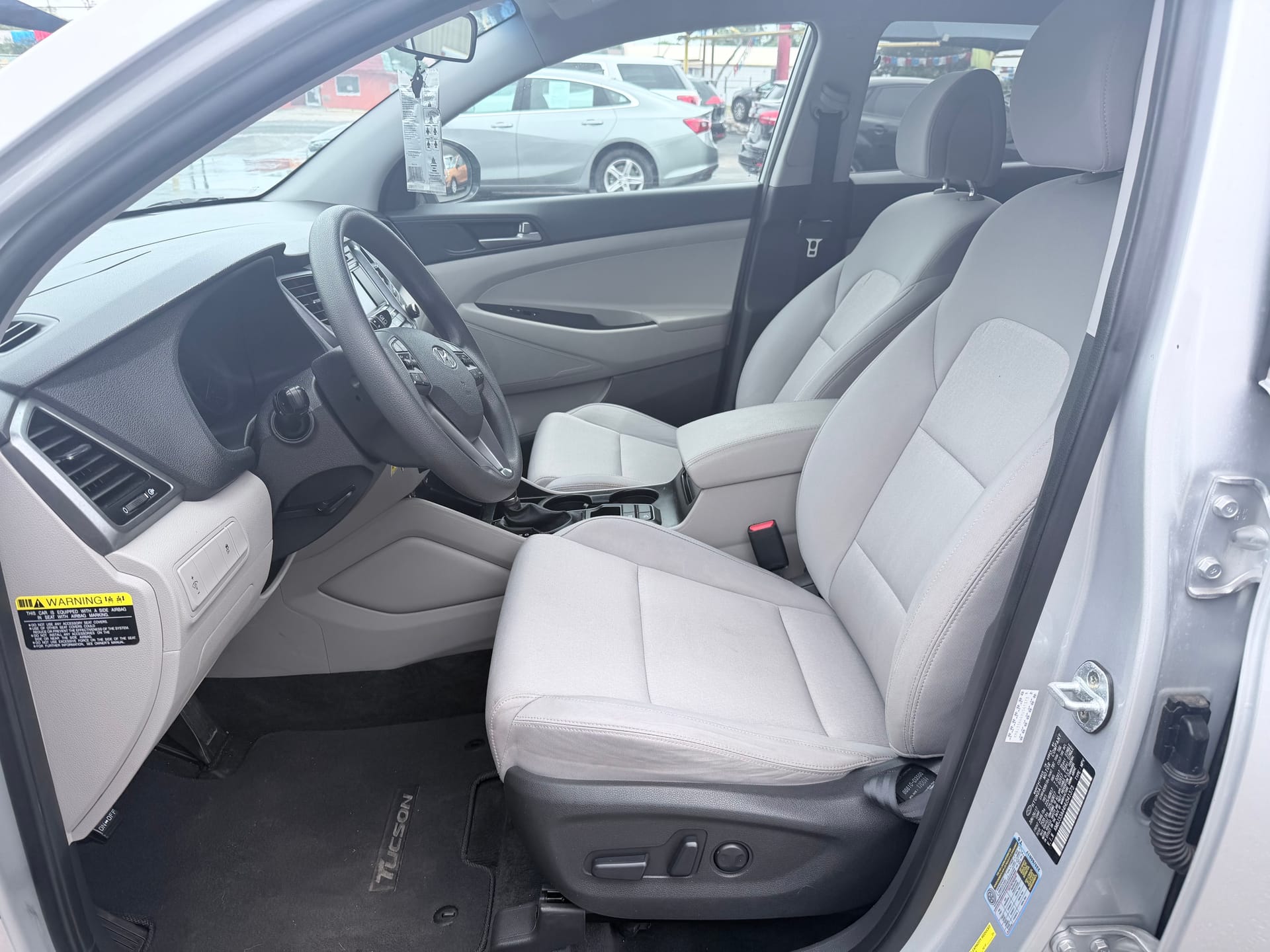 2017 HYUNDAI TUCSON - Gallery Image