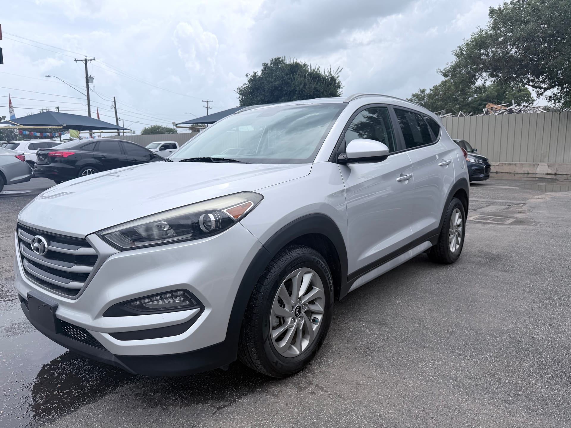 2017 HYUNDAI TUCSON - Gallery Image
