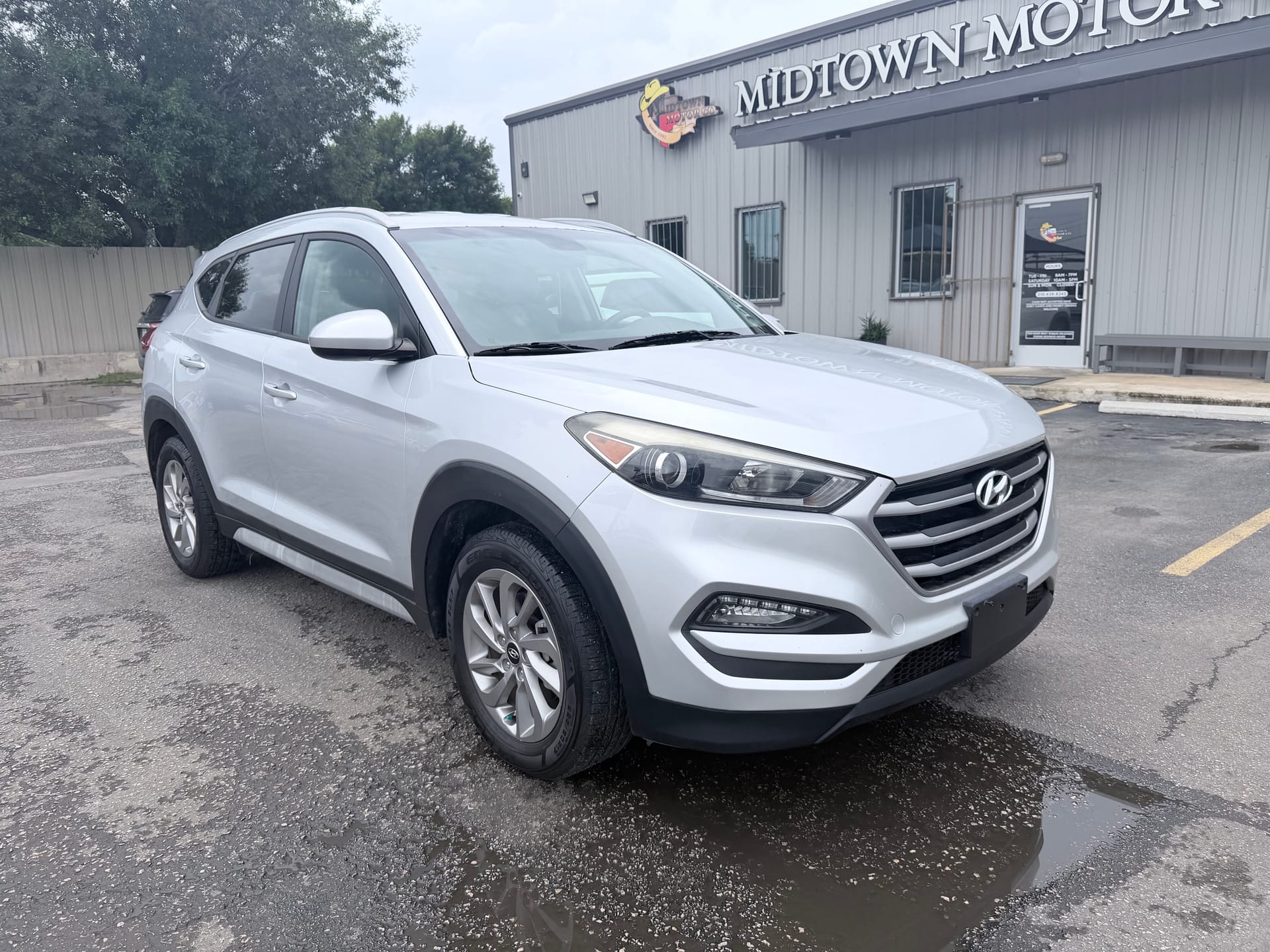 2017 HYUNDAI TUCSON - Gallery Image