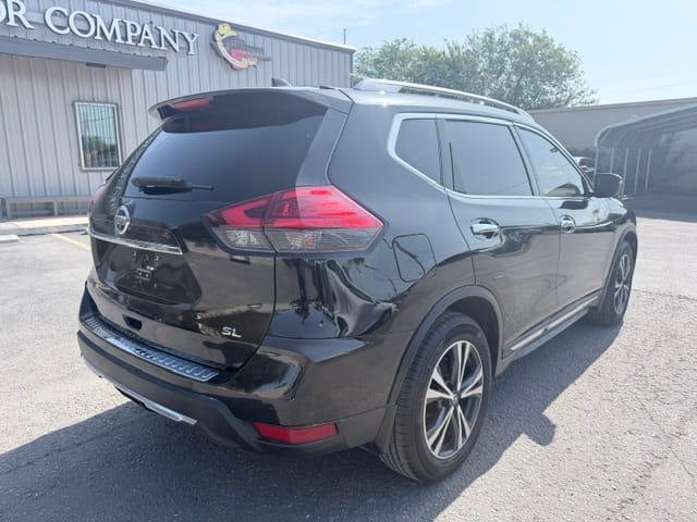 2017 NISSAN ROGUE - Gallery Image