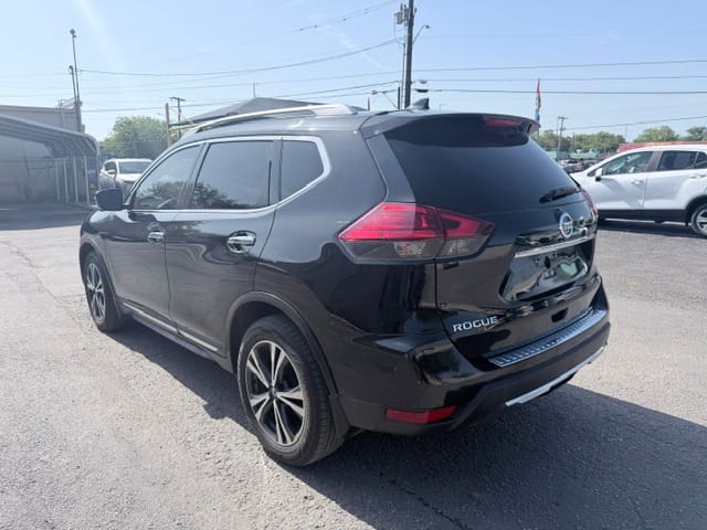 2017 NISSAN ROGUE - Gallery Image