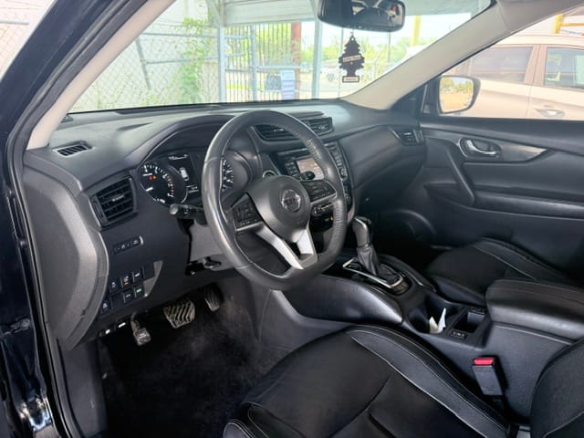 2017 NISSAN ROGUE - Gallery Image