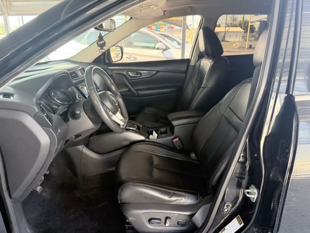 2017 NISSAN ROGUE - Gallery Image