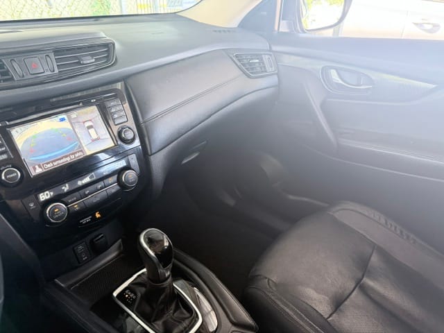 2017 NISSAN ROGUE - Gallery Image