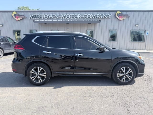 2017 NISSAN ROGUE - Gallery Image