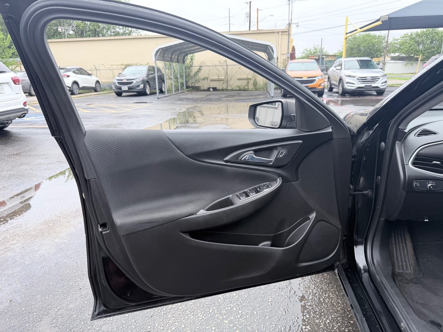 2023 CHEVROLET MALIBU - Gallery Image