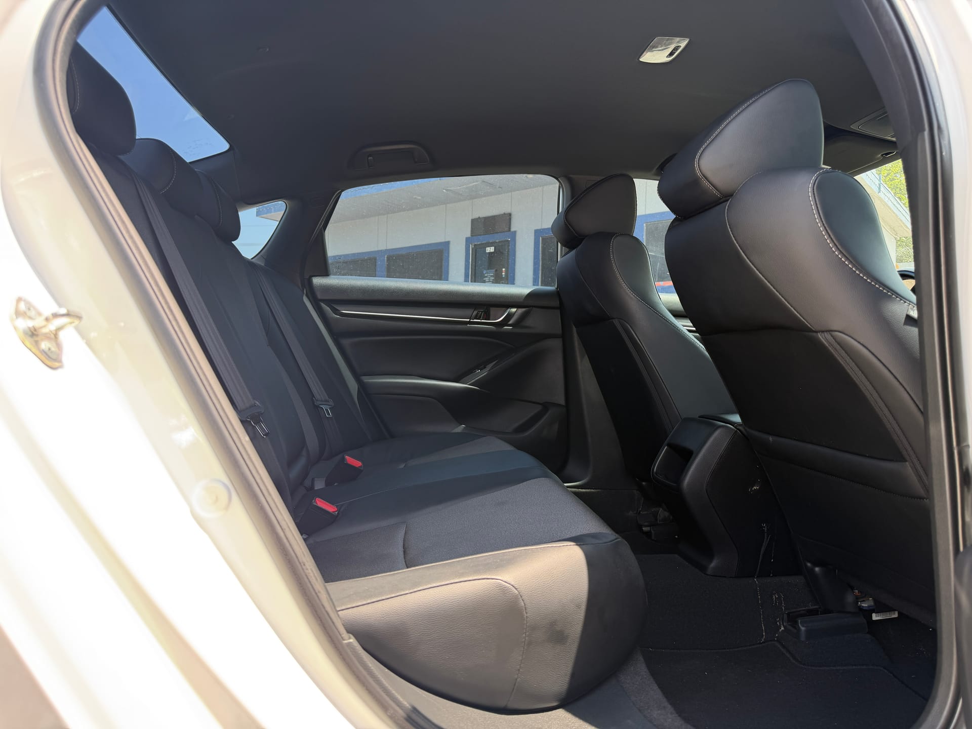 2018 HONDA ACCORD - Gallery Image