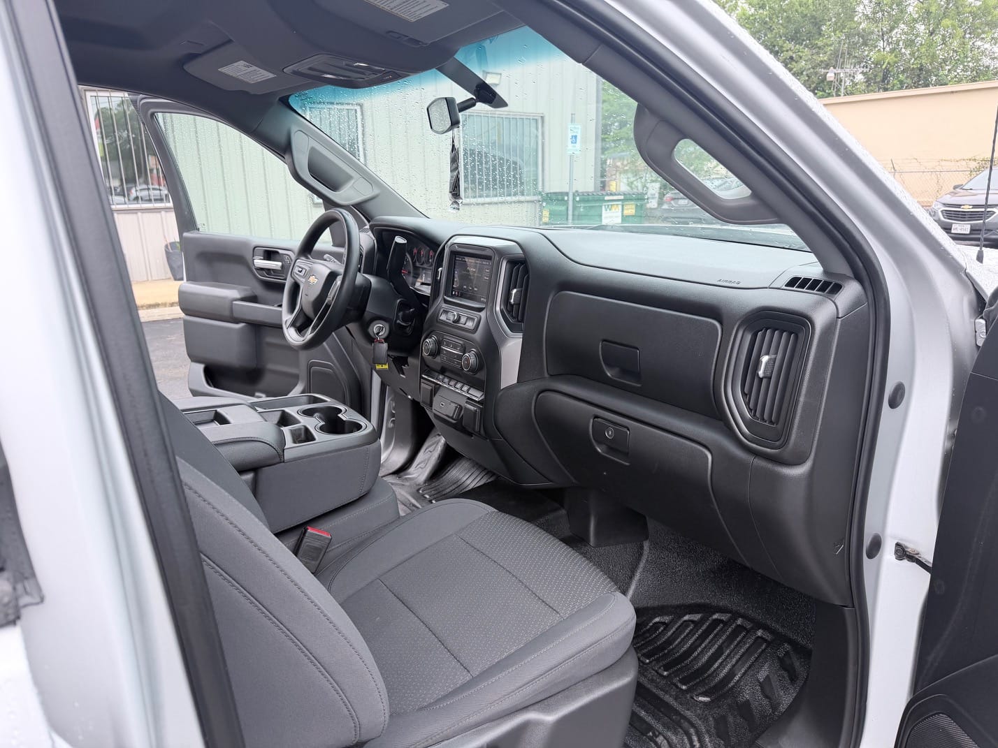 2020 CHEVROLET SILVERADO - Gallery Image