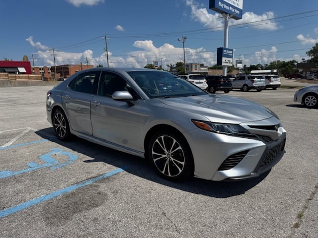 2018 TOYOTA CAMRY - Gallery Image