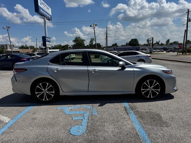 2018 TOYOTA CAMRY - Gallery Image