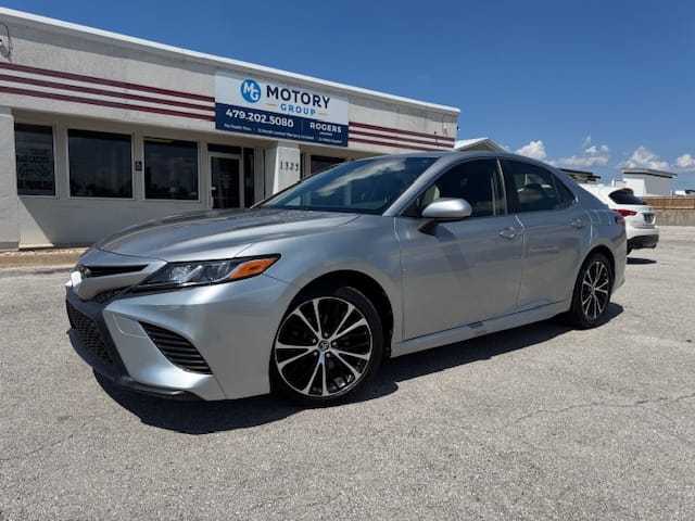 2018 TOYOTA CAMRY - Gallery Image