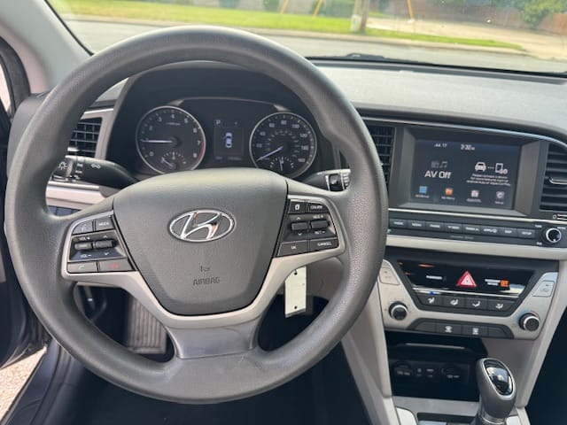 2018 HYUNDAI ELANTRA - Gallery Image