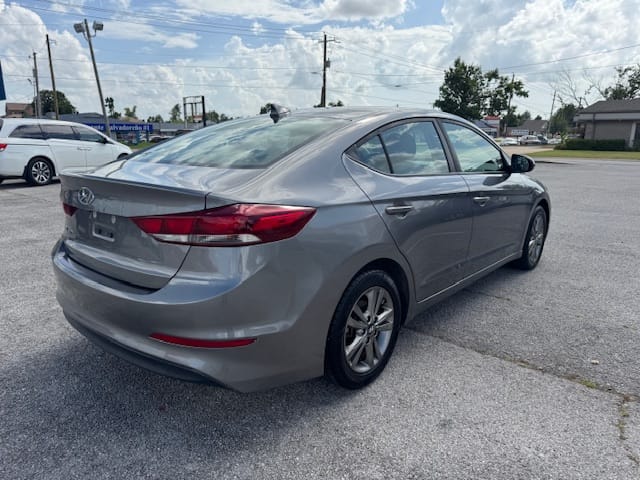 2018 HYUNDAI ELANTRA - Gallery Image