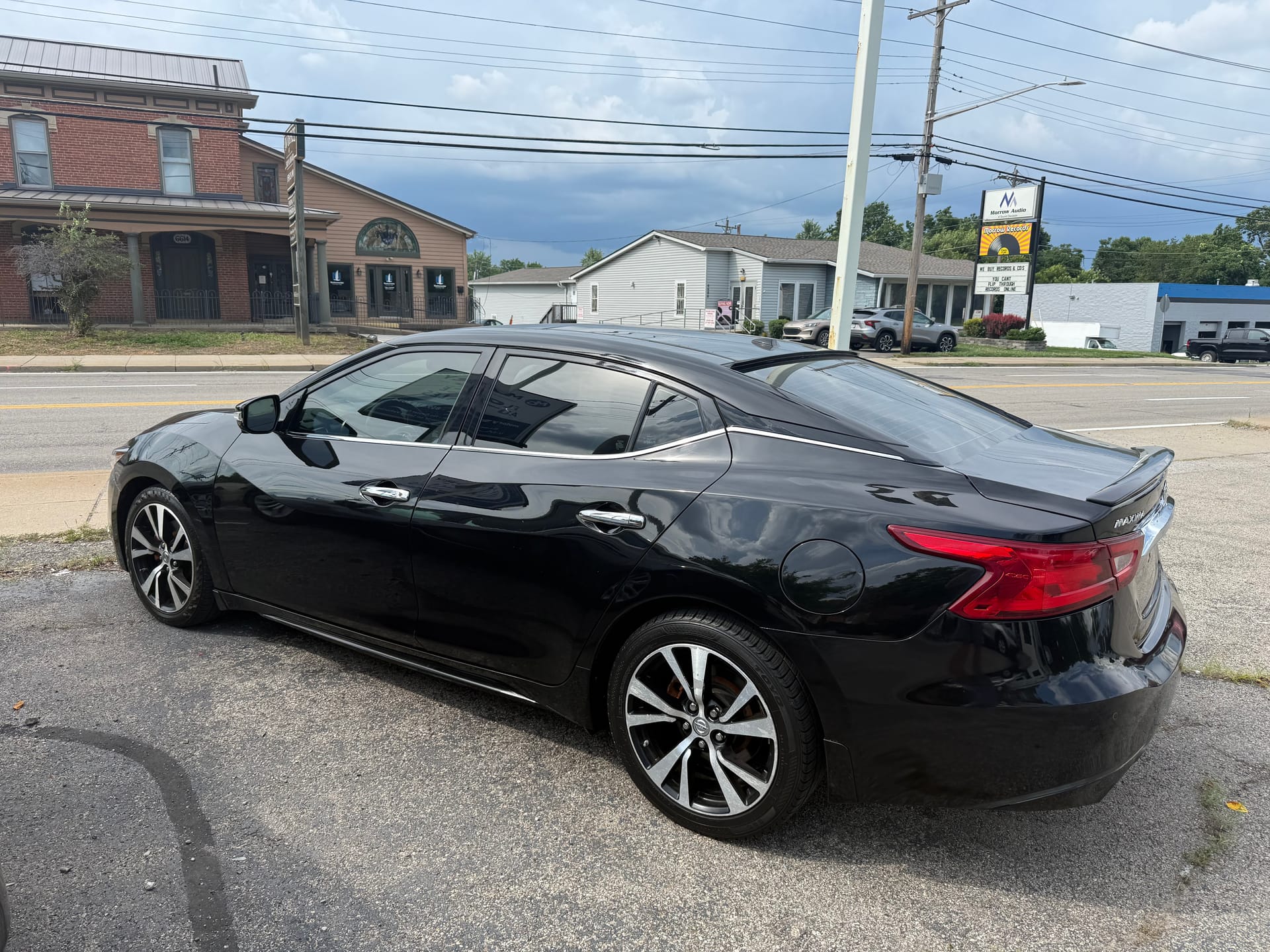 2017 NISSAN MAXIMA - Gallery Image