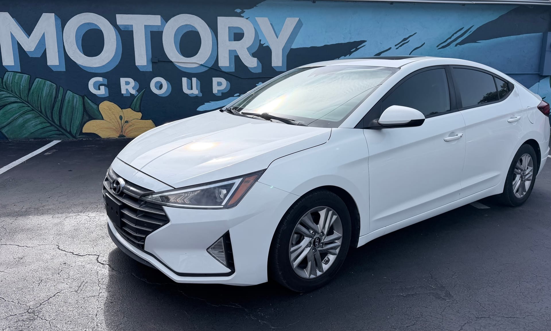 2019 HYUNDAI ELANTRA - Gallery Image