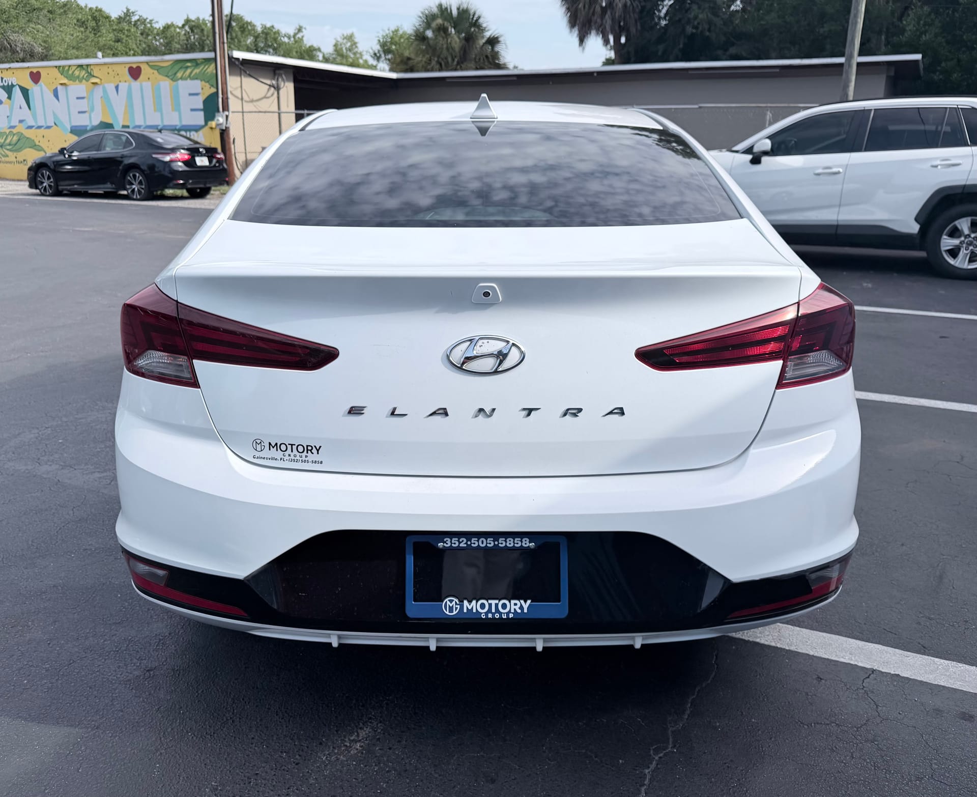 2019 HYUNDAI ELANTRA - Gallery Image