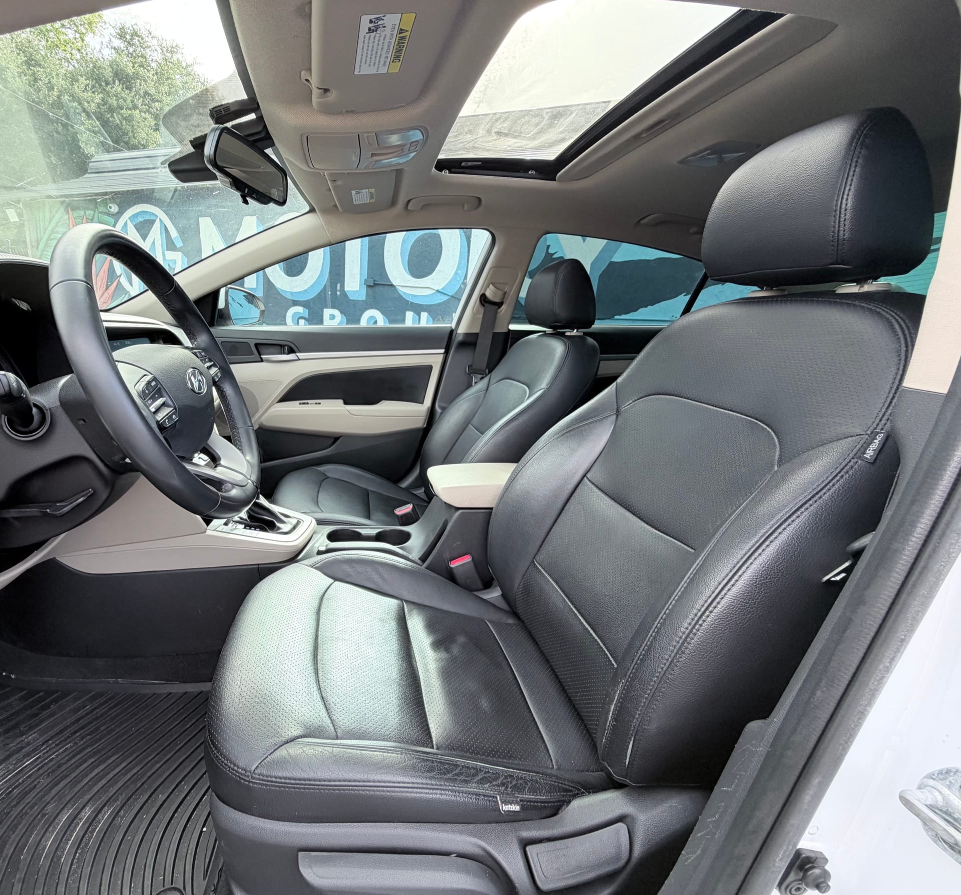 2019 HYUNDAI ELANTRA - Gallery Image