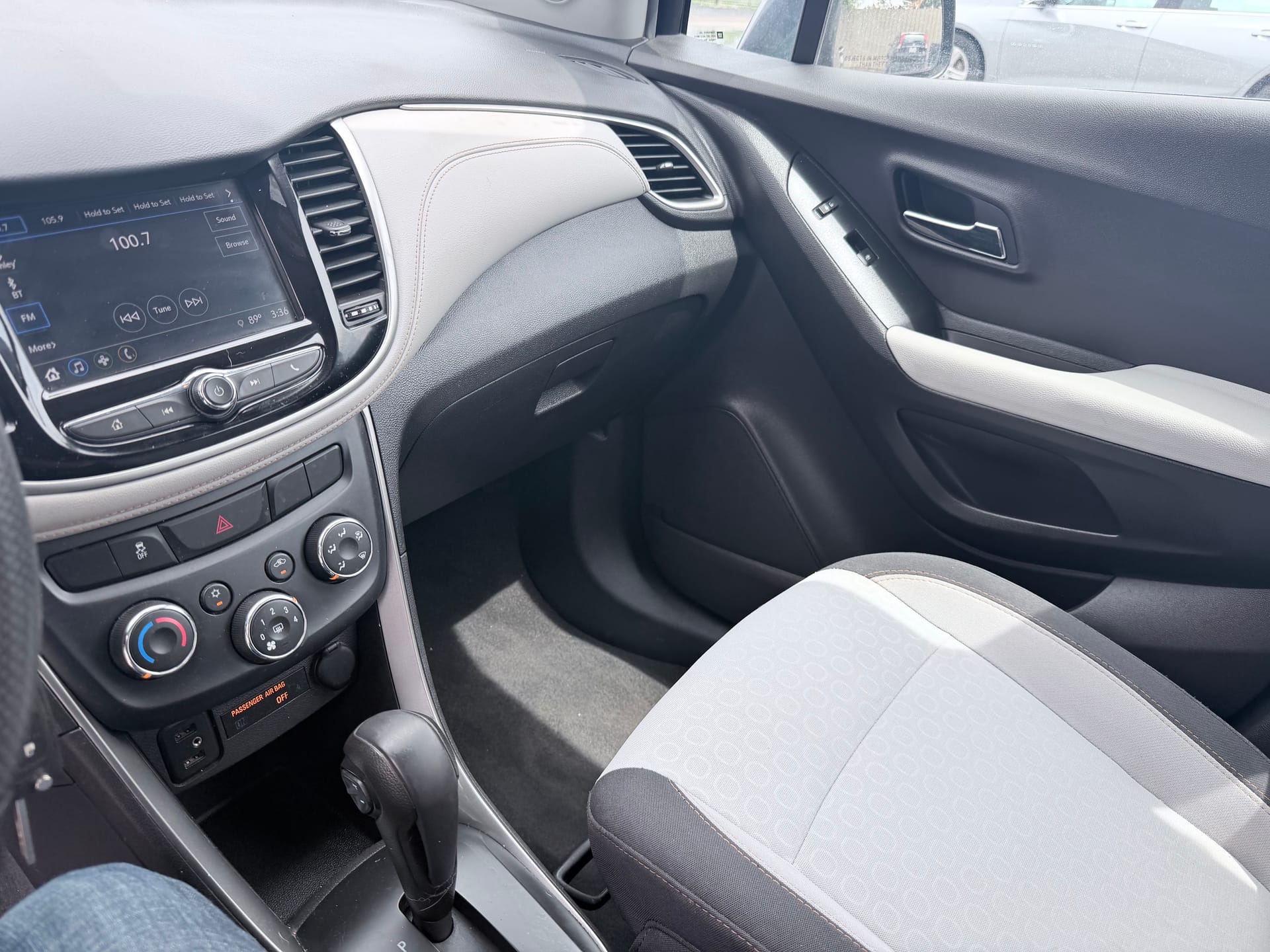 2018 CHEVROLET TRAX - Gallery Image