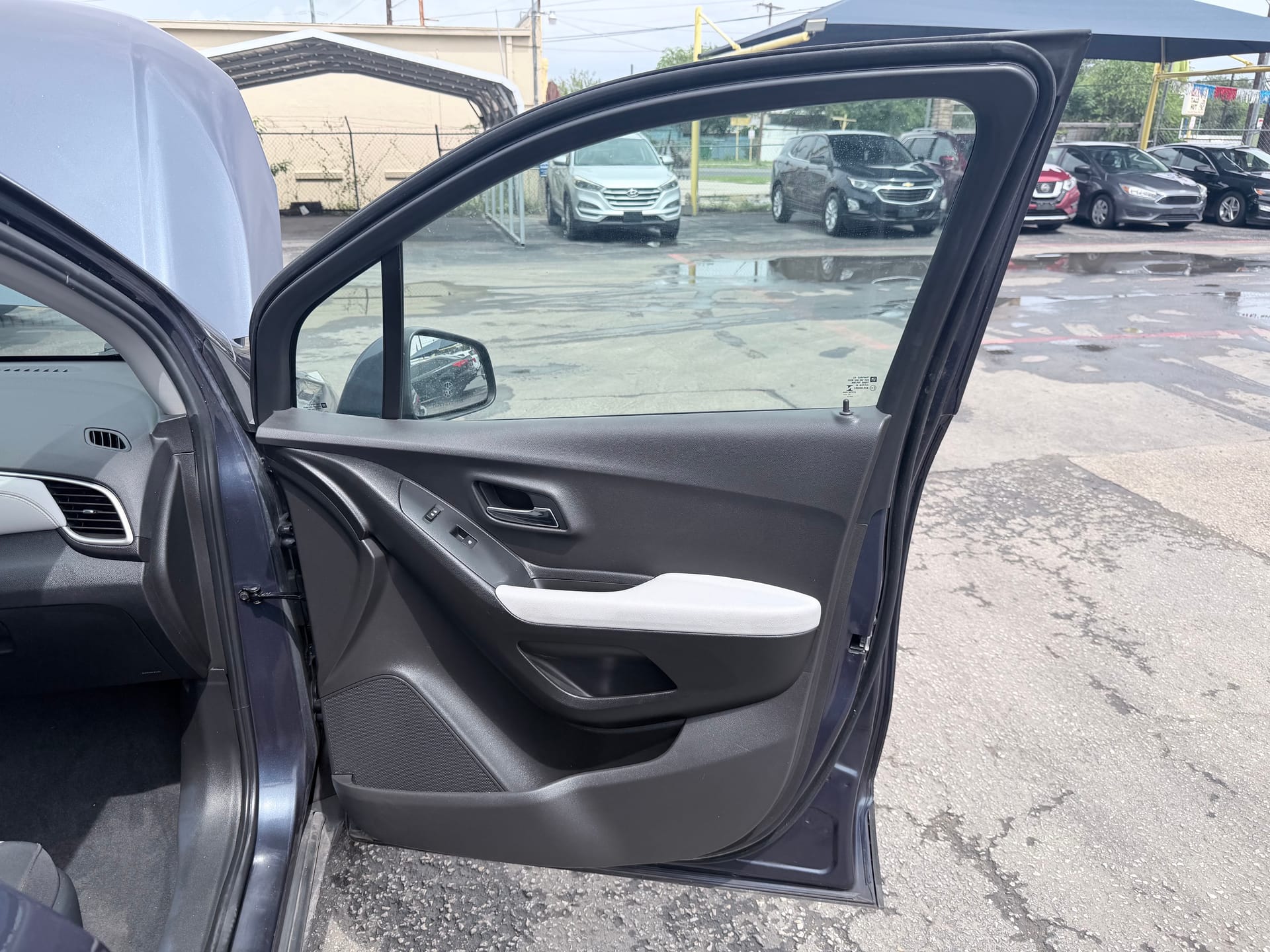 2018 CHEVROLET TRAX - Gallery Image