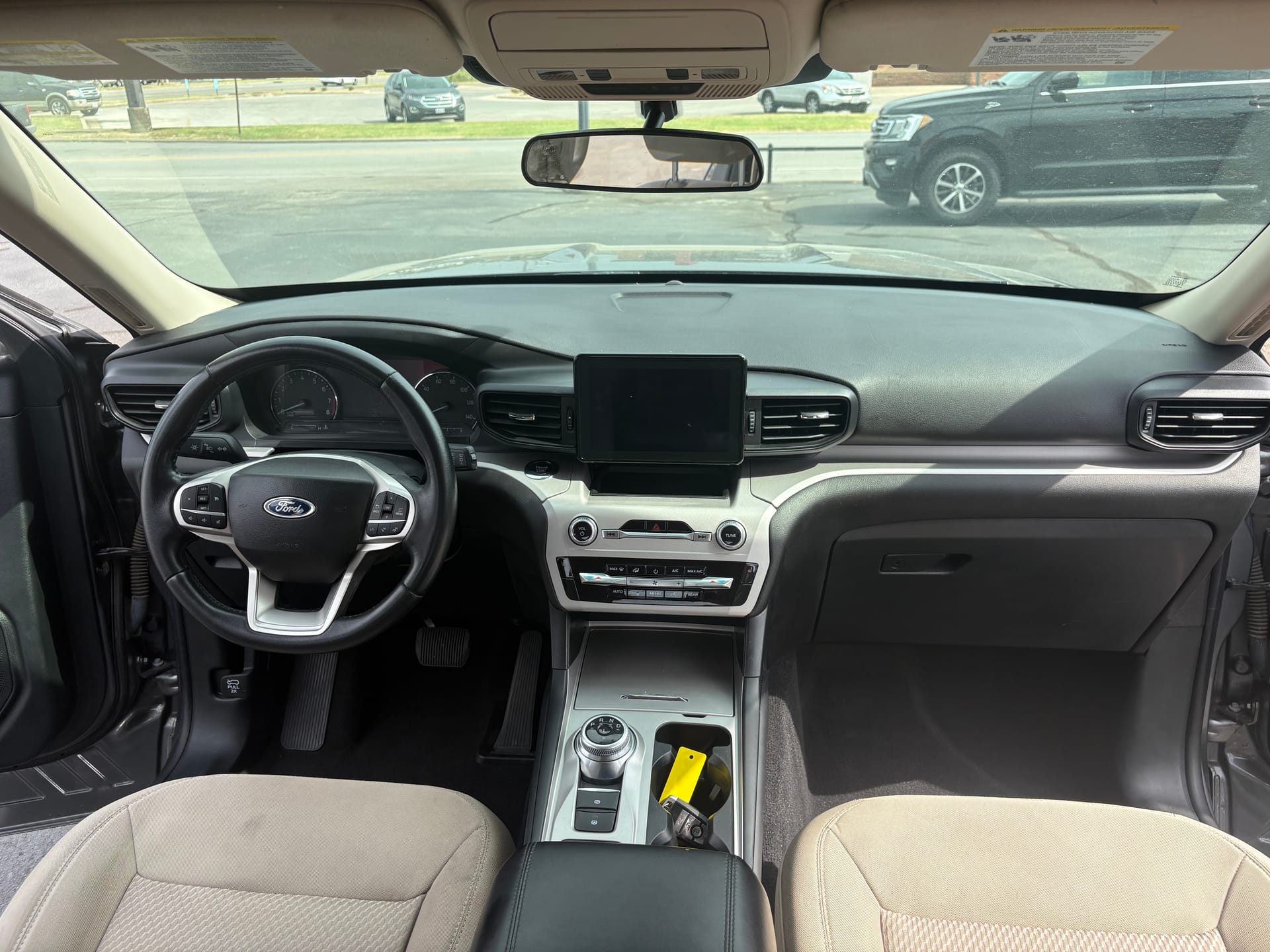 2023 FORD EXPLORER - Gallery Image
