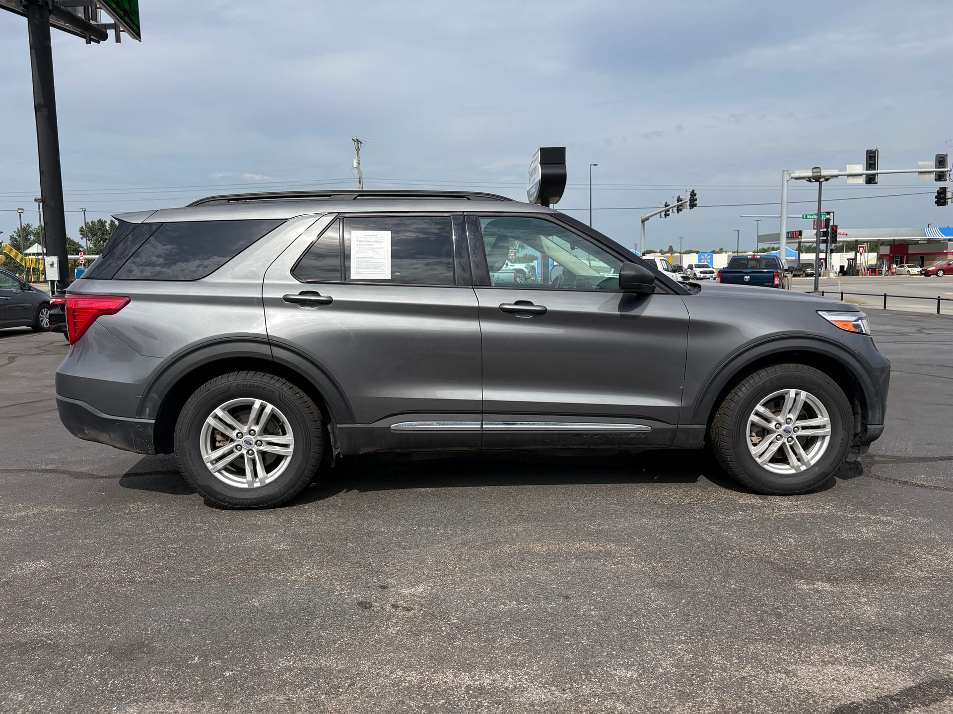 2023 FORD EXPLORER - Gallery Image