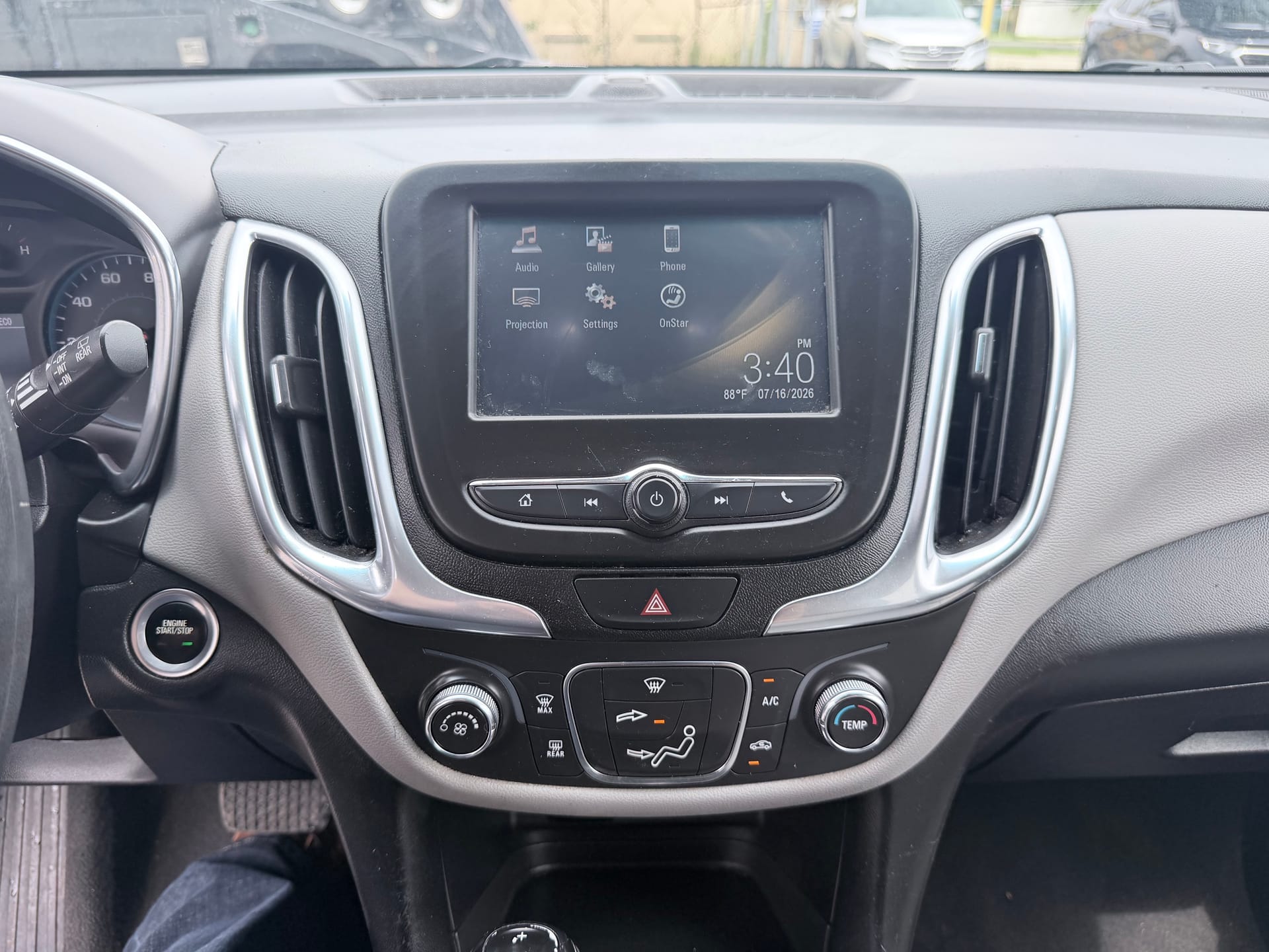 2018 CHEVROLET EQUINOX - Gallery Image