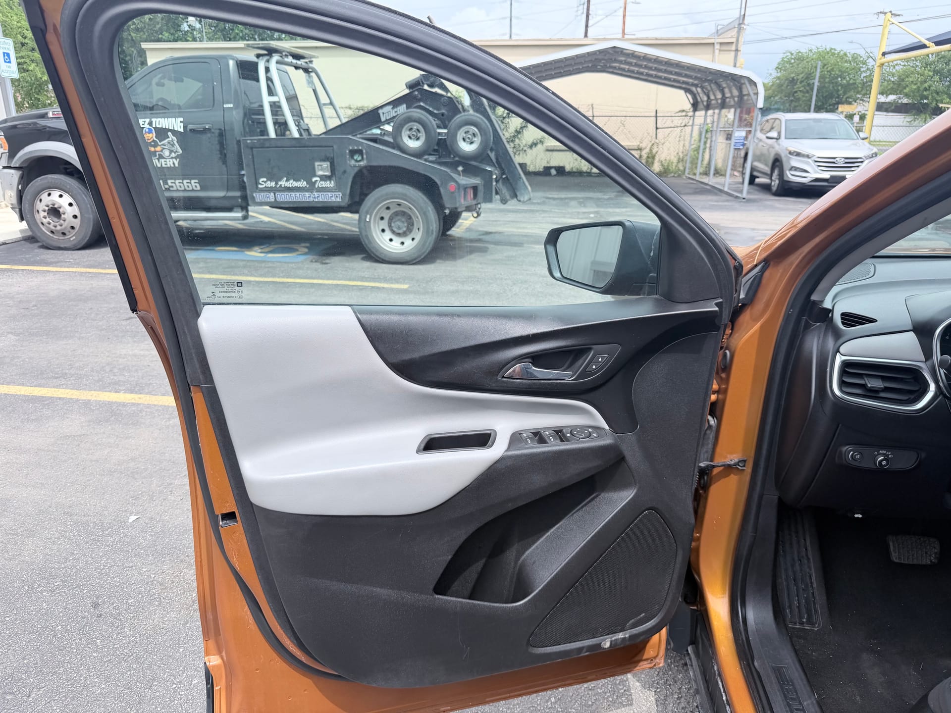 2018 CHEVROLET EQUINOX - Gallery Image
