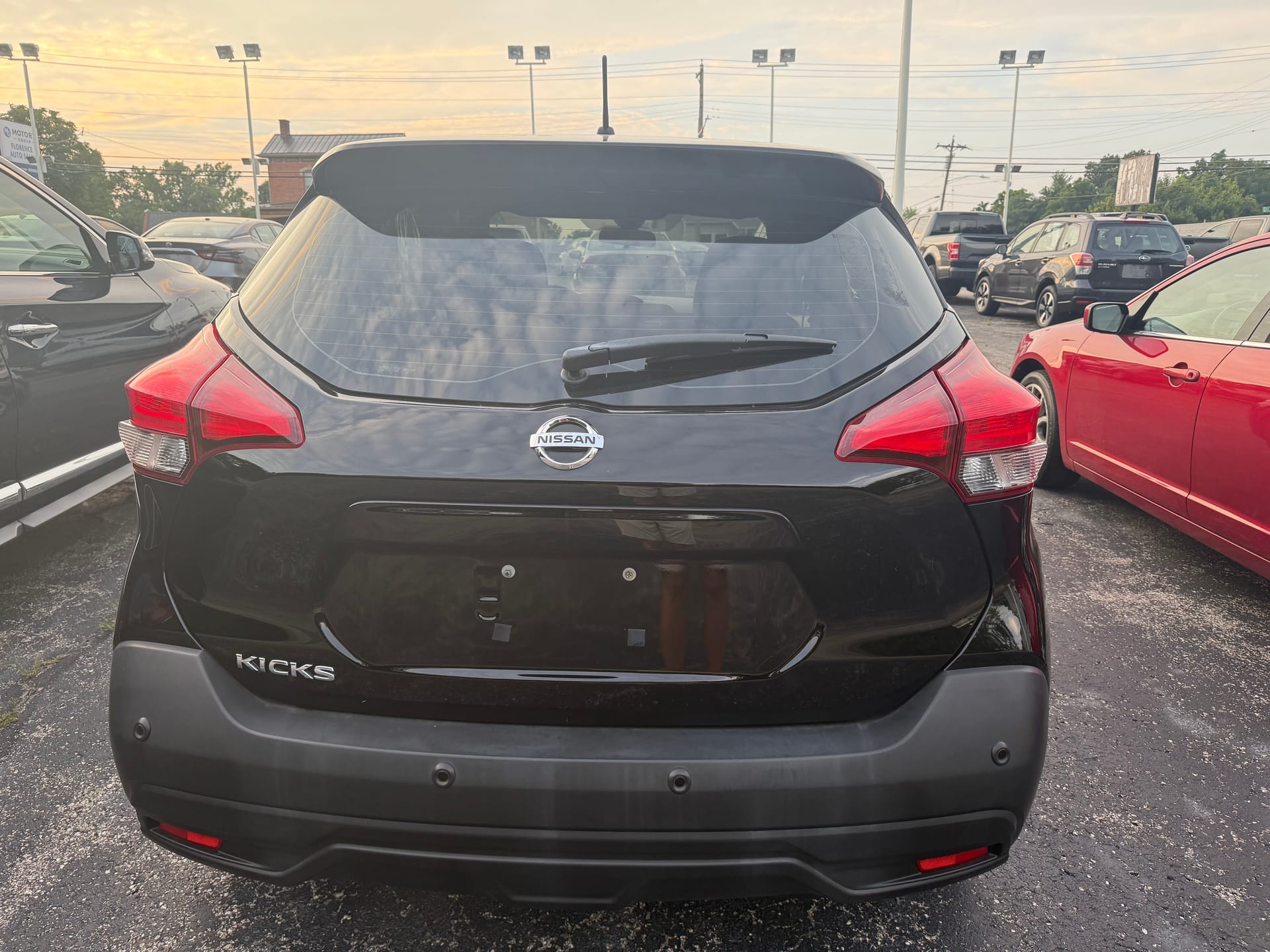 2020 NISSAN KICKS - Gallery Image