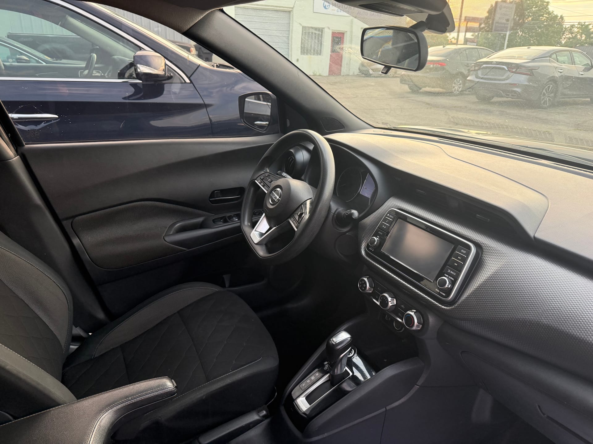 2020 NISSAN KICKS - Gallery Image