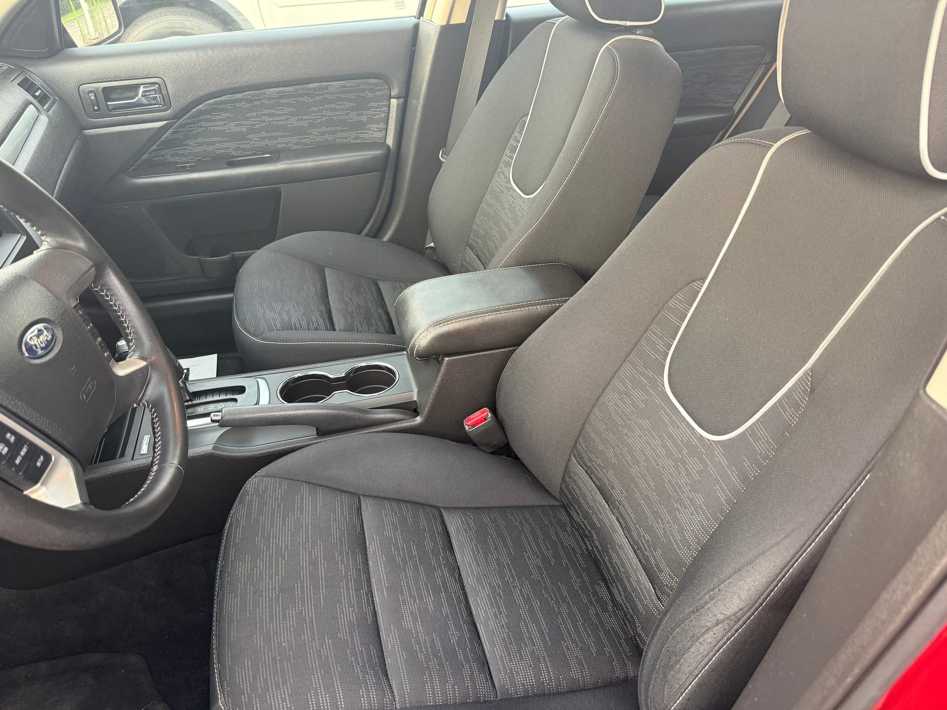 2010 FORD FUSION - Gallery Image