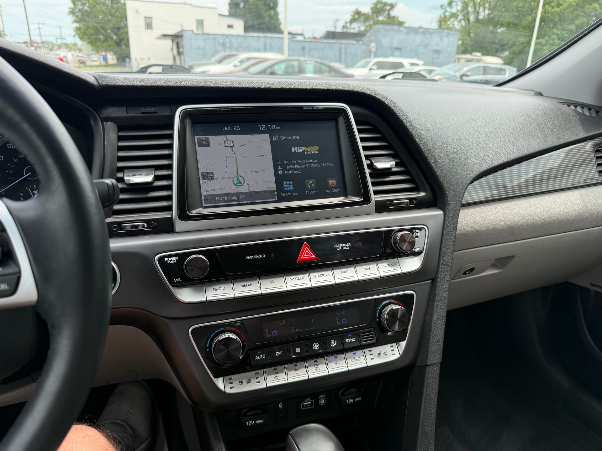 2019 HYUNDAI SONATA - Gallery Image