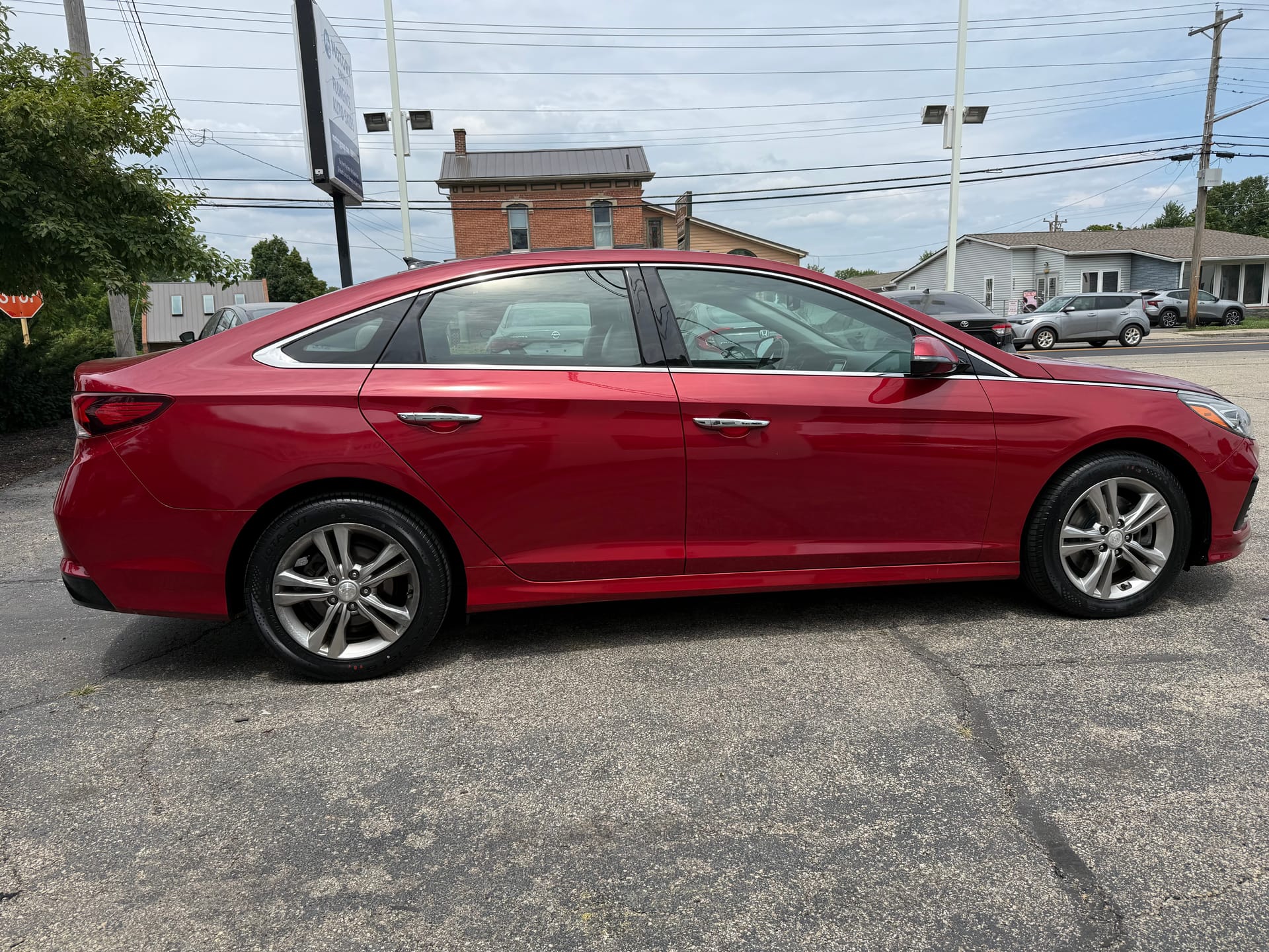 2019 HYUNDAI SONATA - Gallery Image