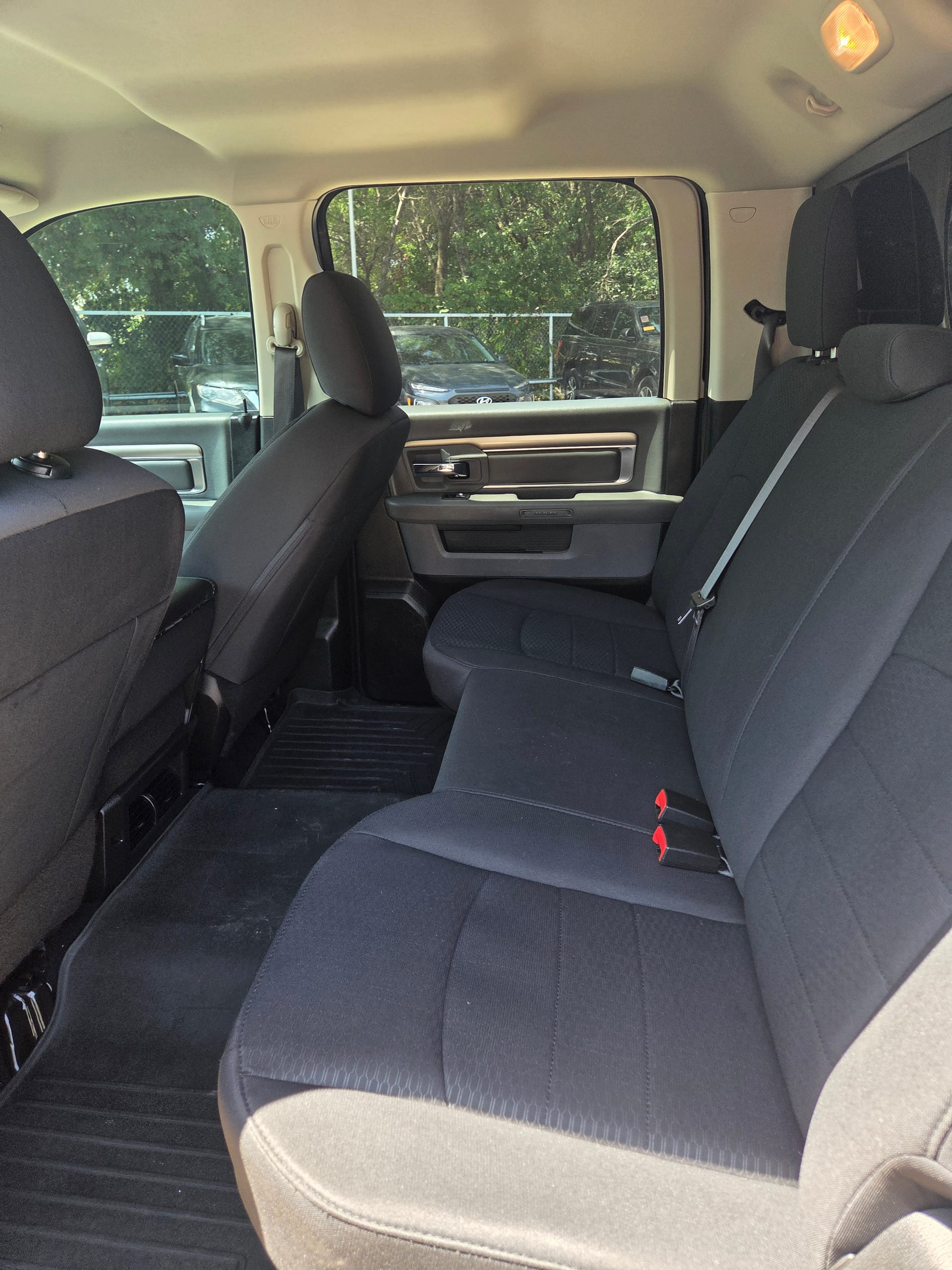 2019 RAM 1500 - Gallery Image