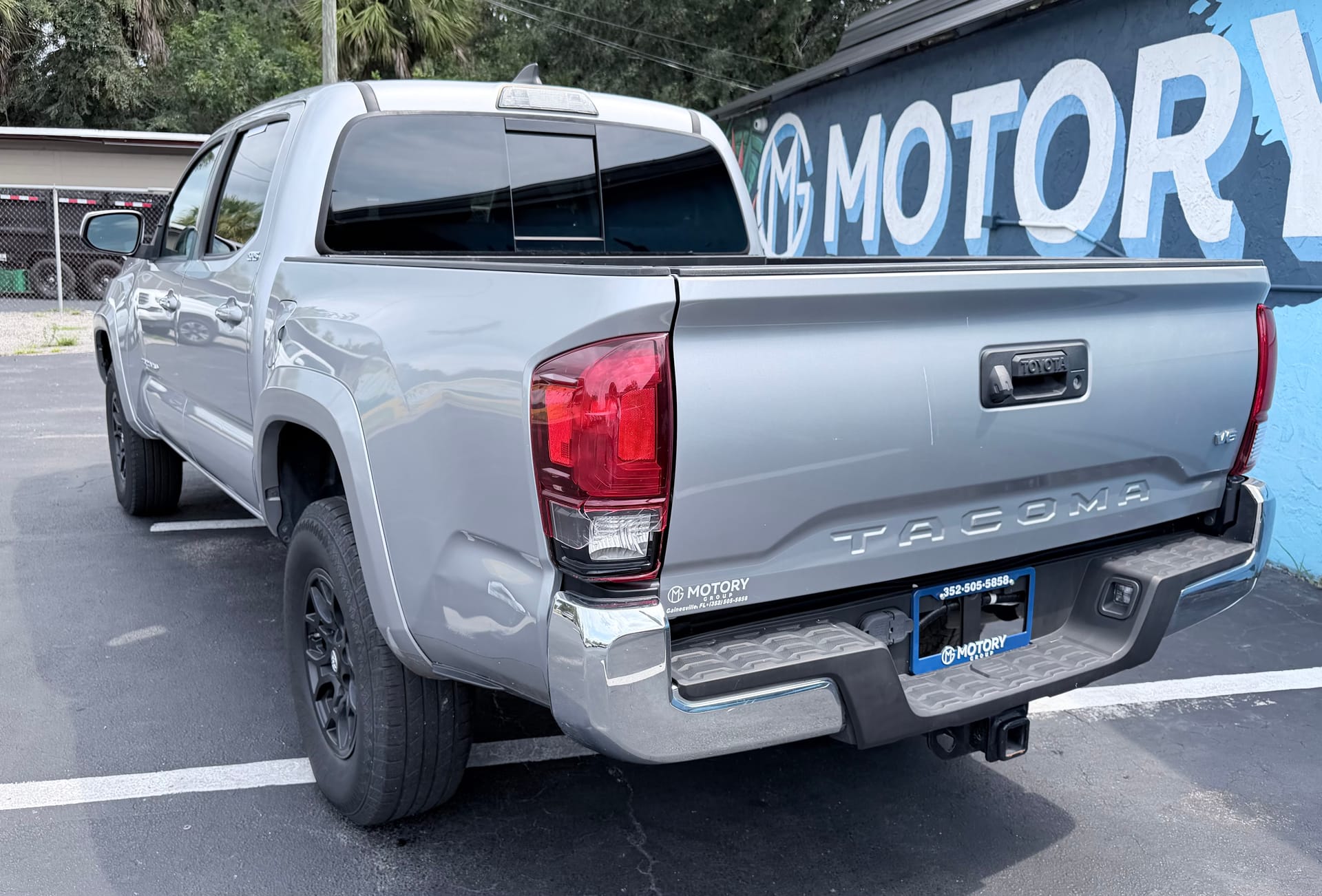2019 TOYOTA TACOMA - Gallery Image